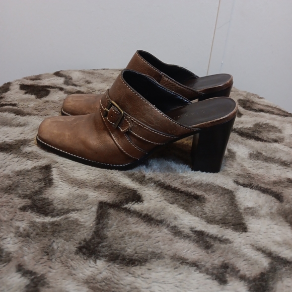 GIANNI‎ BINI Brown Leather Buckle Accent Slip On Mule Women's, Sz 8.5 - Picture 7 of 7